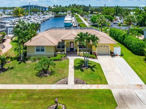 A home in MARCO ISLAND