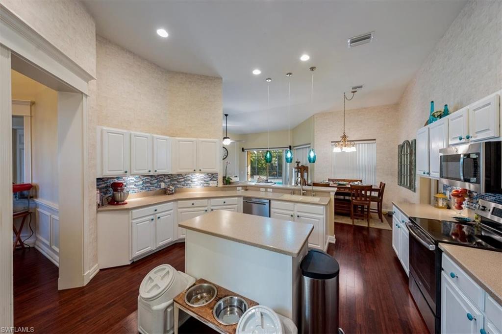 PEBBLEBROOKE LAKES - Residential