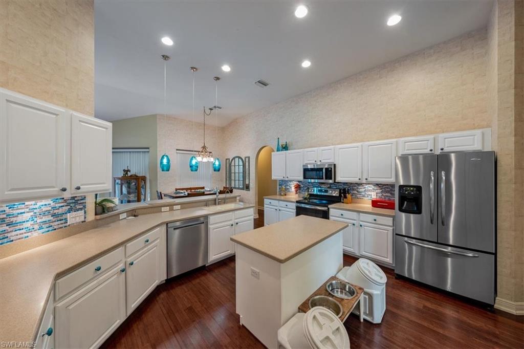 PEBBLEBROOKE LAKES - Residential