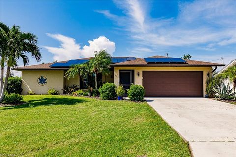 627 SE 34th ST CAPE CORAL FL 33904