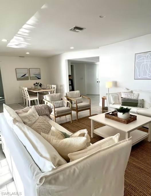 CORNWALLIS - Residential Lease