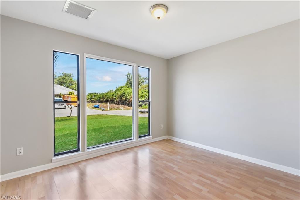 EUROPEAN TOWNHOUSE - Residential