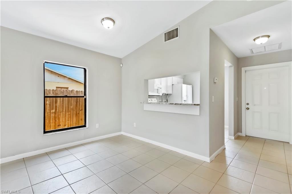 EUROPEAN TOWNHOUSE - Residential