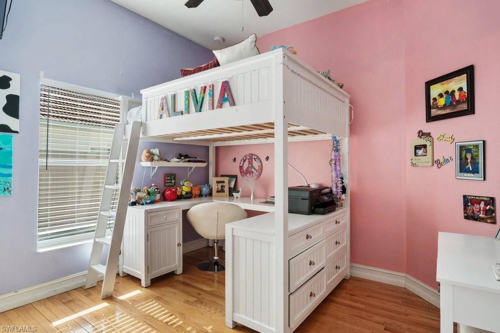 VALENCIA LAKES - Residential