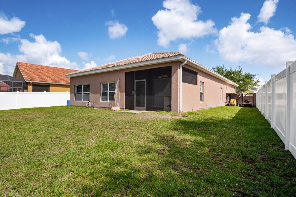 VALENCIA LAKES - Residential