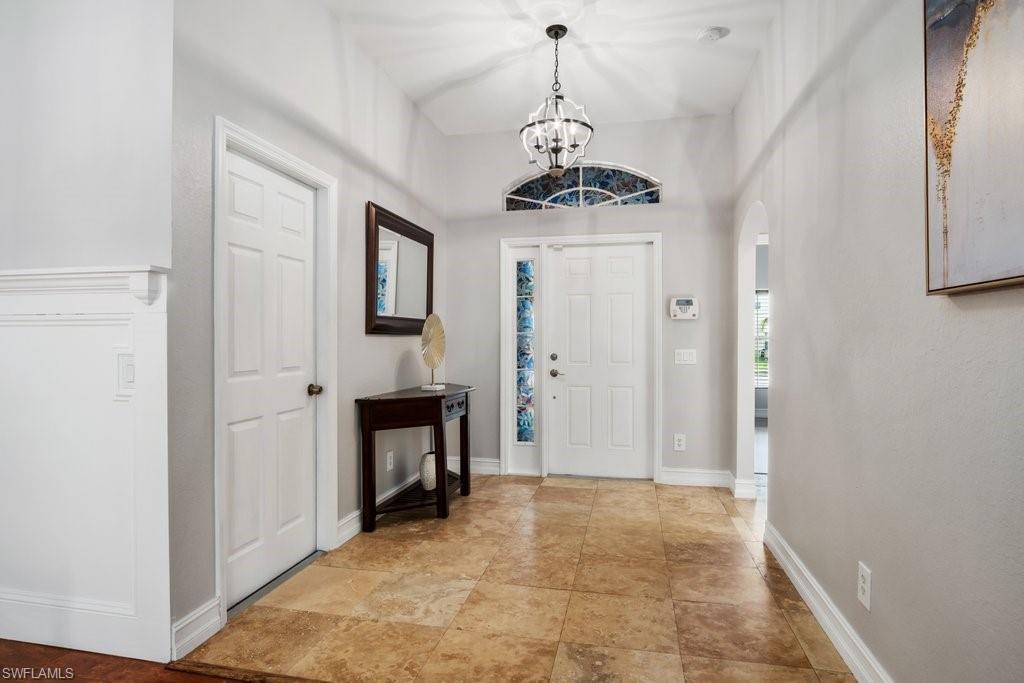 VALENCIA LAKES - Residential