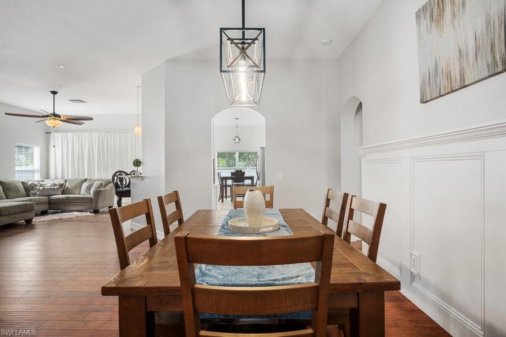 VALENCIA LAKES - Residential