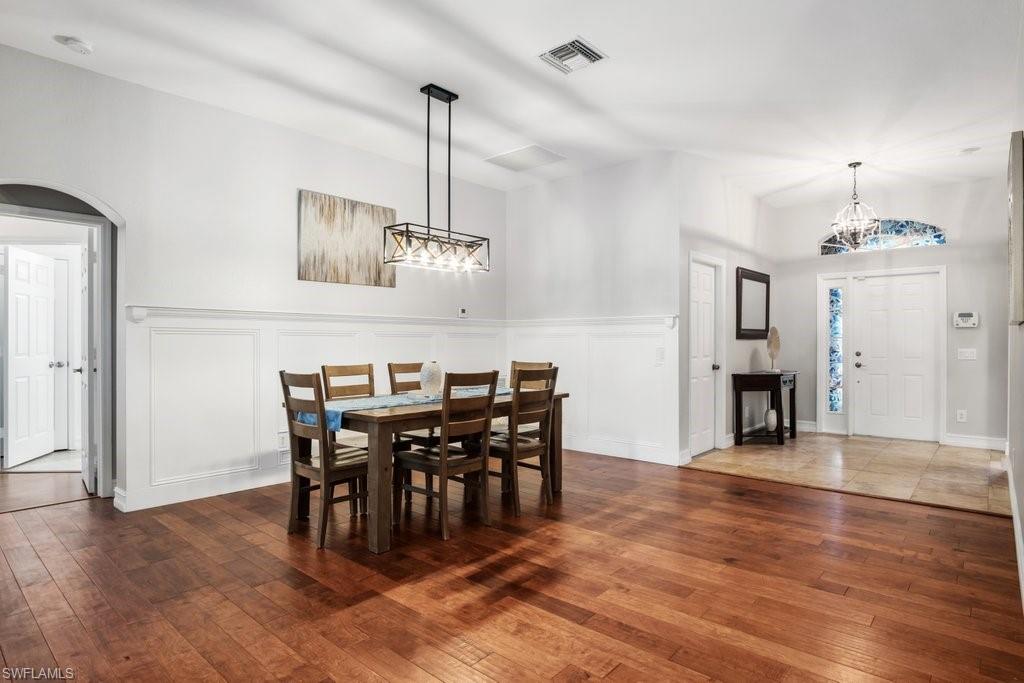 VALENCIA LAKES - Residential