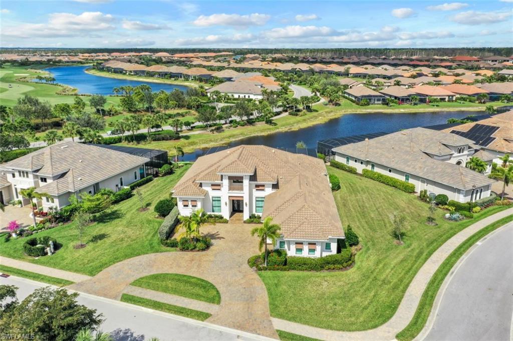 ESPLANADE - Residential