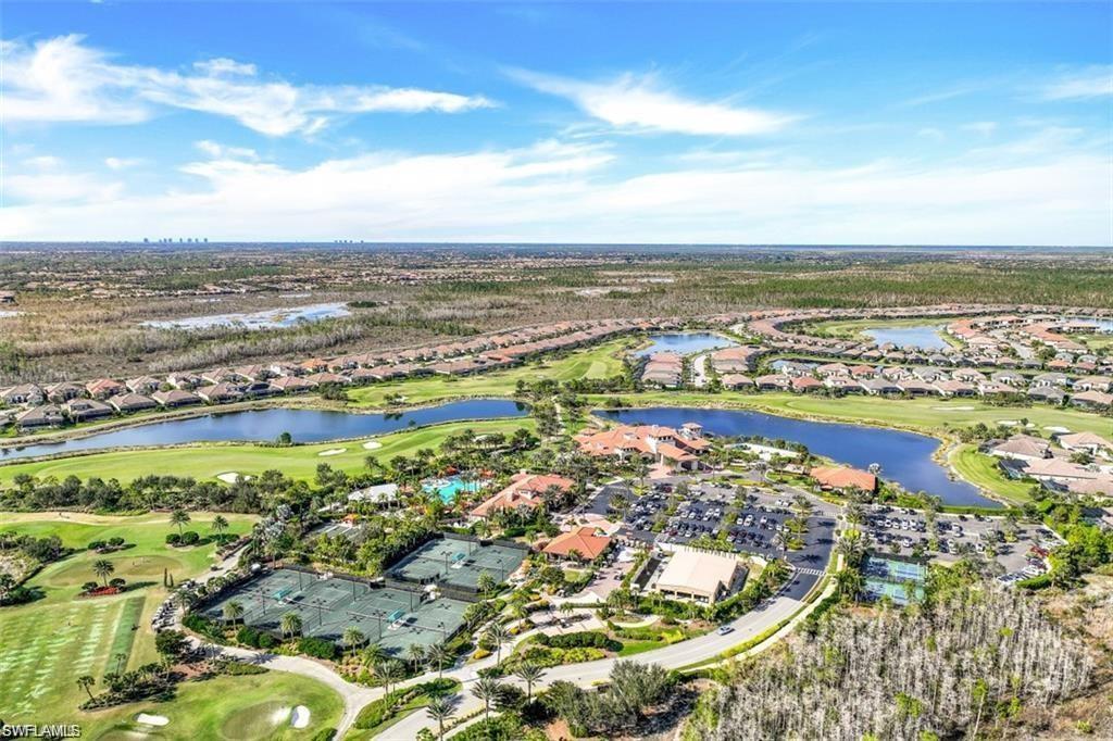 ESPLANADE - Residential