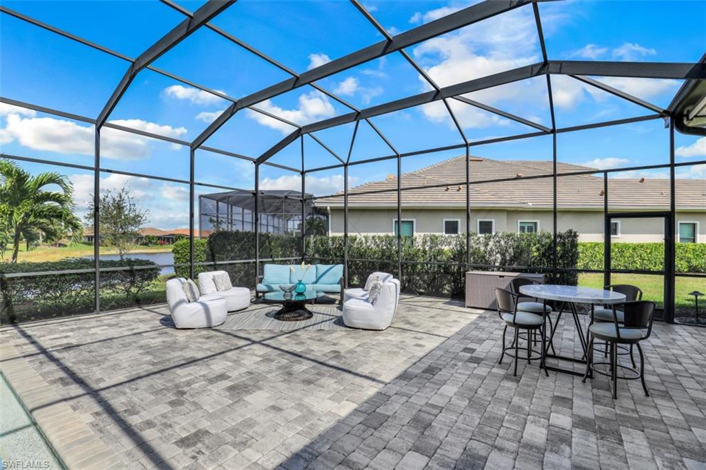 ESPLANADE - Residential