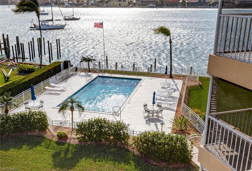 VILLA DEL MARE OF MARCO ISLAND - Residential