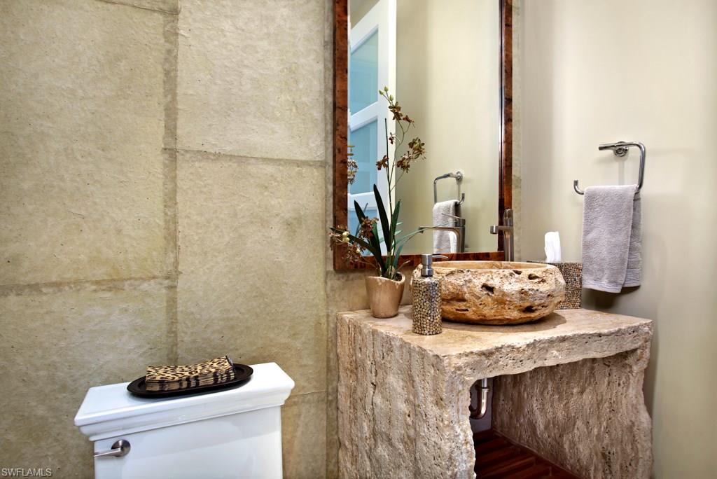 BAREFOOT BEACH - Residential