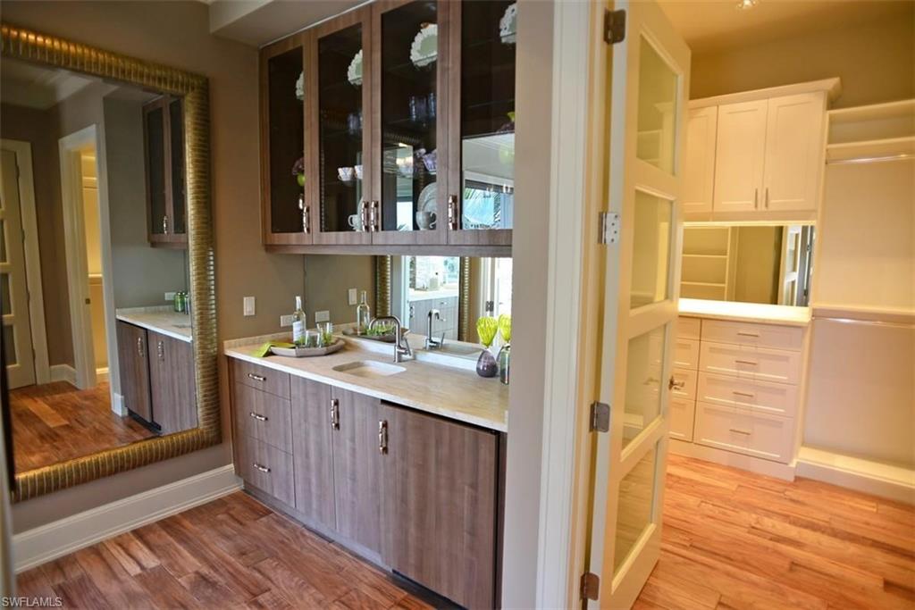 BAREFOOT BEACH - Residential