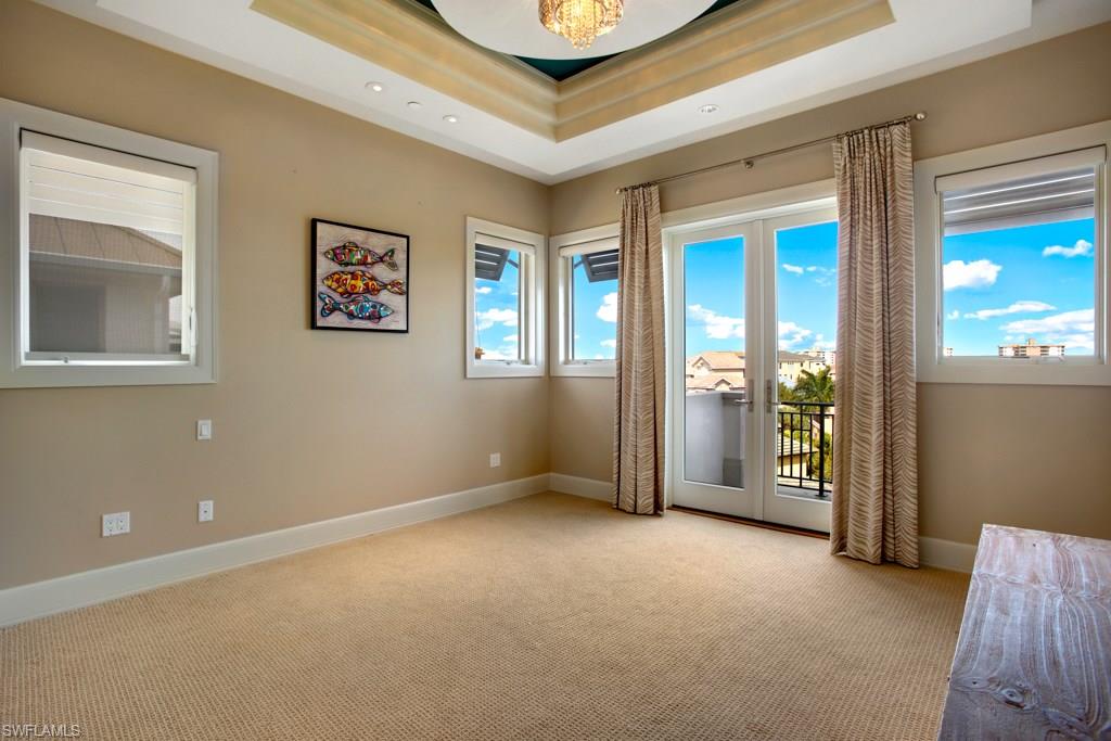 BAREFOOT BEACH - Residential