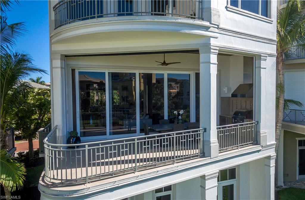 BAREFOOT BEACH - Residential