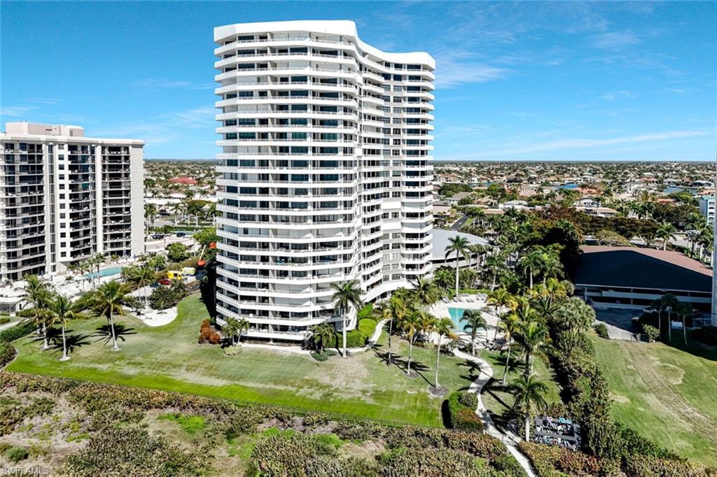 SUMMIT HOUSE OF MARCO - Residential