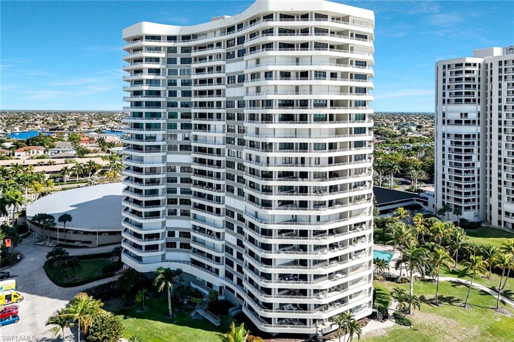 SUMMIT HOUSE OF MARCO - Residential