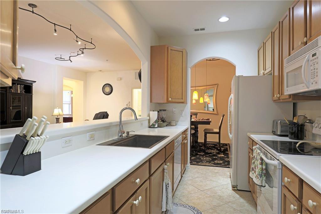 MOODY RIVER ESTATES - Residential Lease