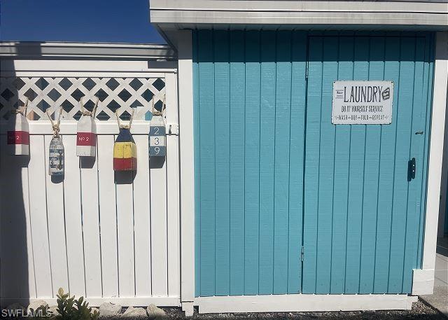 2948-2960 Oleander ST