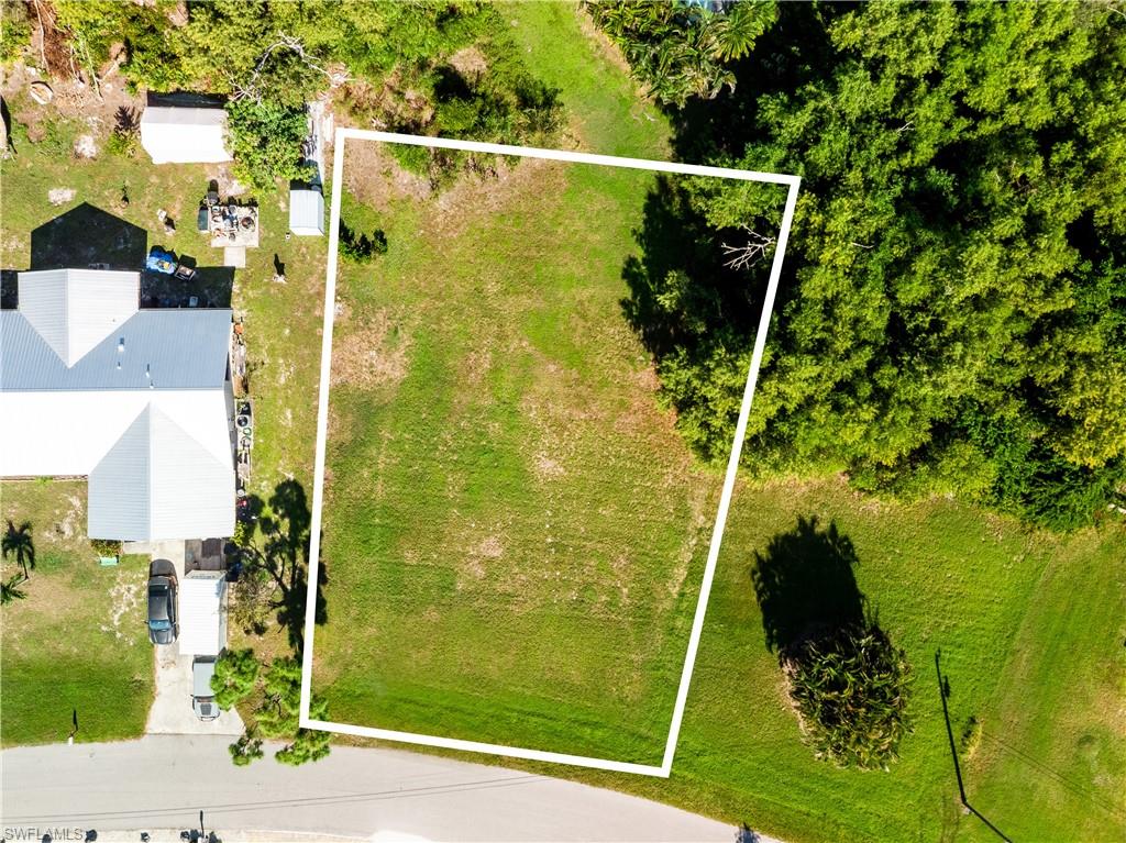 CHARLOTTE SHORES - Land