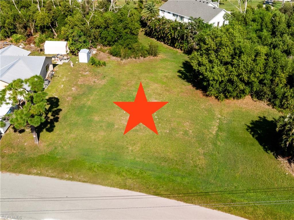 CHARLOTTE SHORES - Land