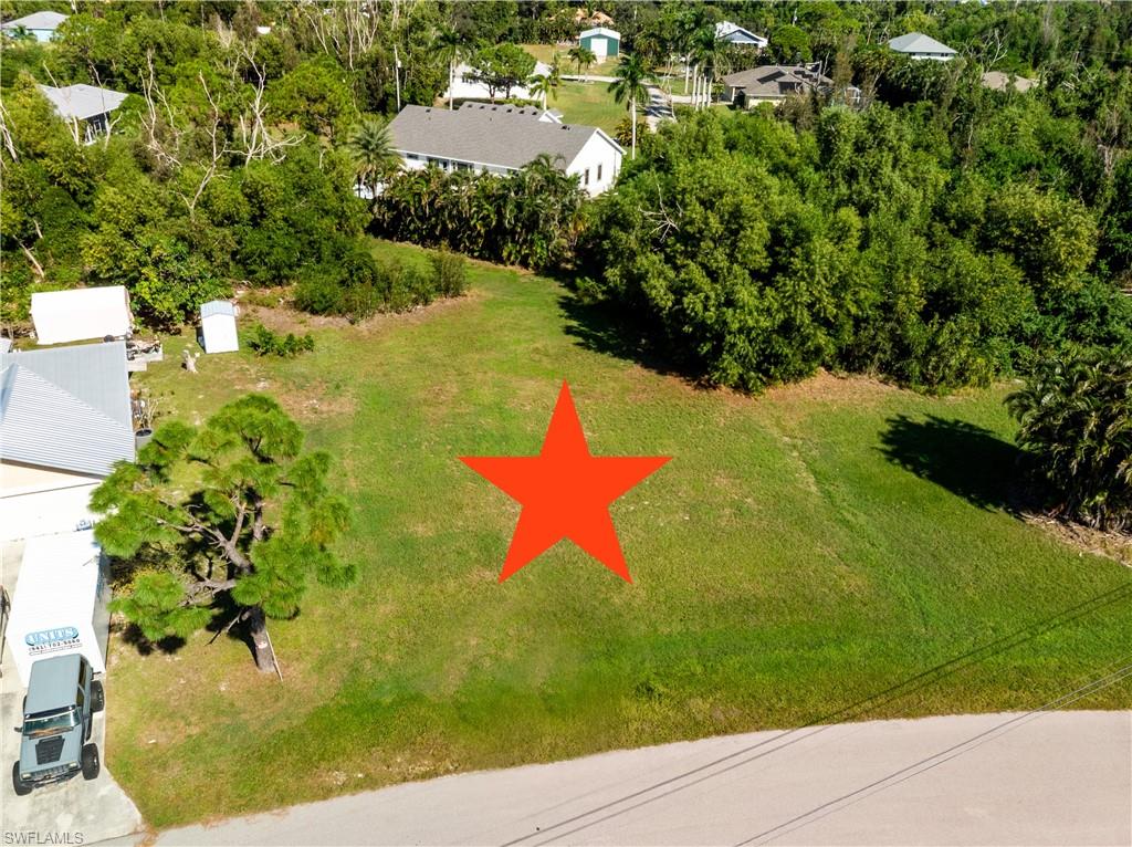 CHARLOTTE SHORES - Land