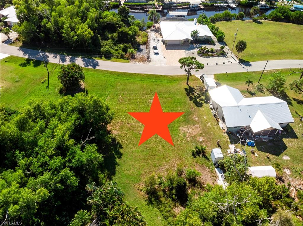 CHARLOTTE SHORES - Land