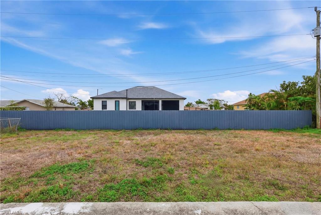 CAPE CORAL - Residential