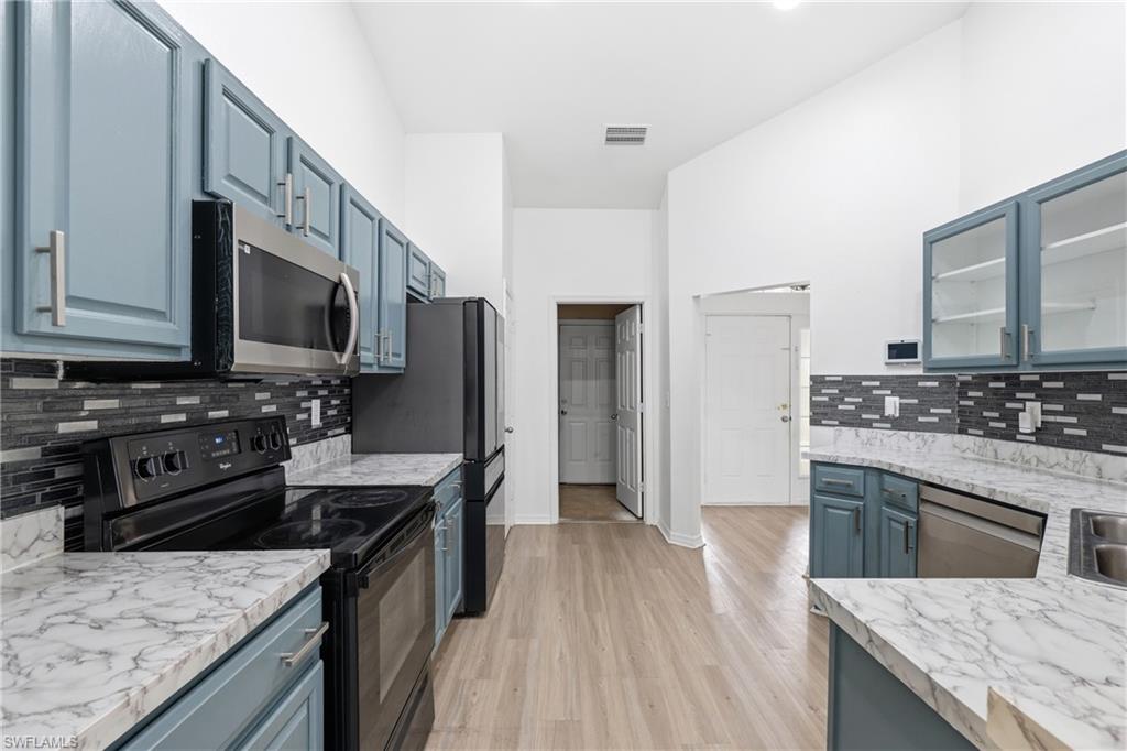 CAPE CORAL - Residential