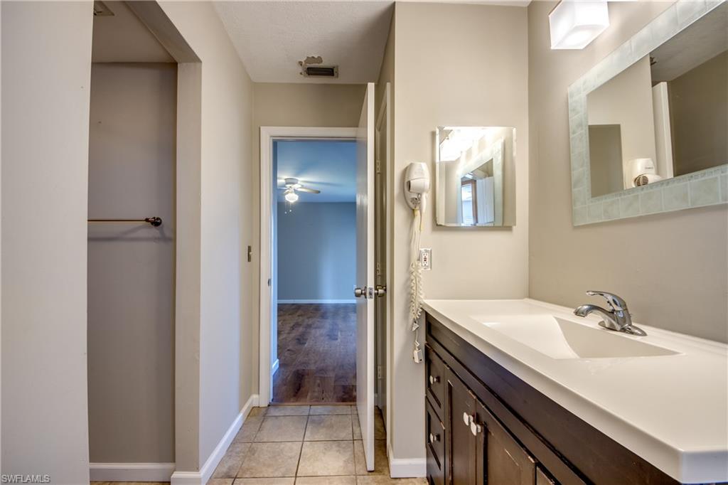 CORAL BREEZE CONDO - Residential