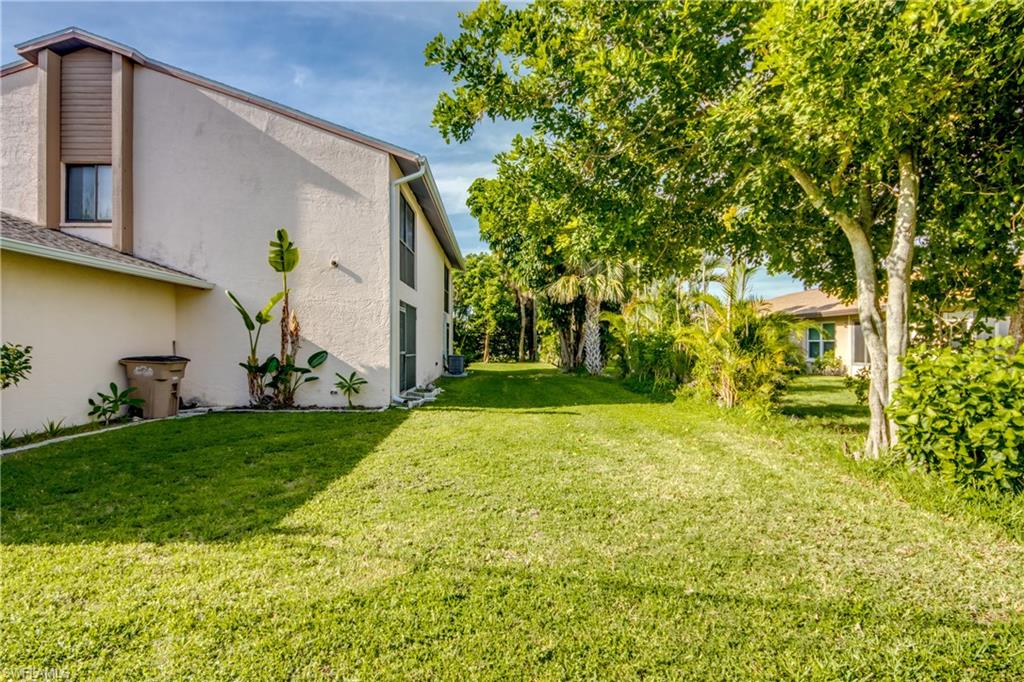 CORAL BREEZE CONDO - Residential