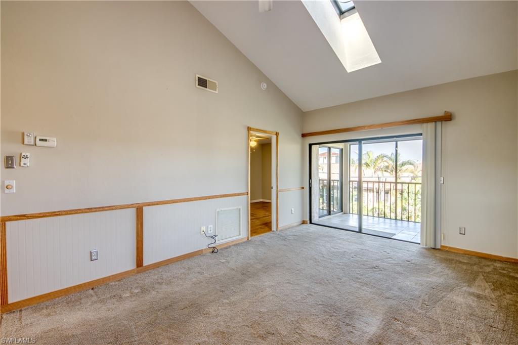 CORAL BREEZE CONDO - Residential