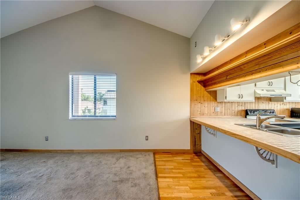 CORAL BREEZE CONDO - Residential