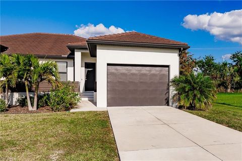 A home in PUNTA GORDA