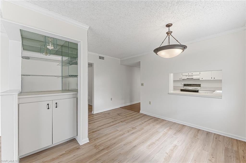 VISTA PALMS - Residential