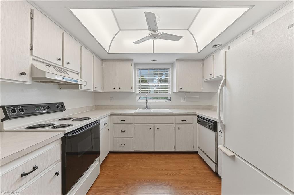 VISTA PALMS - Residential
