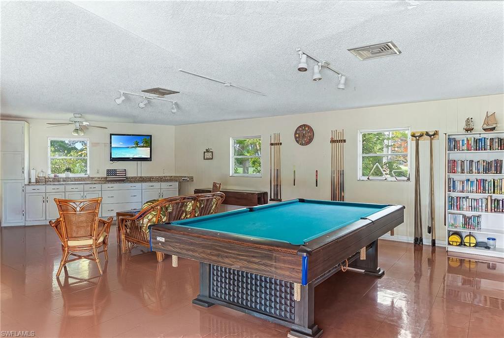 VISTA PALMS - Residential