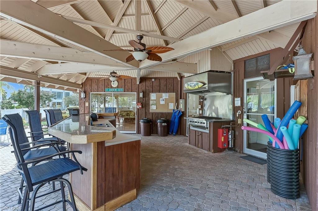 VISTA PALMS - Residential