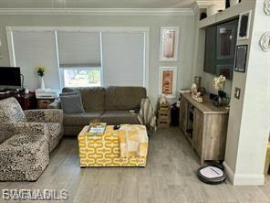 VARSITY LAKES - Residential