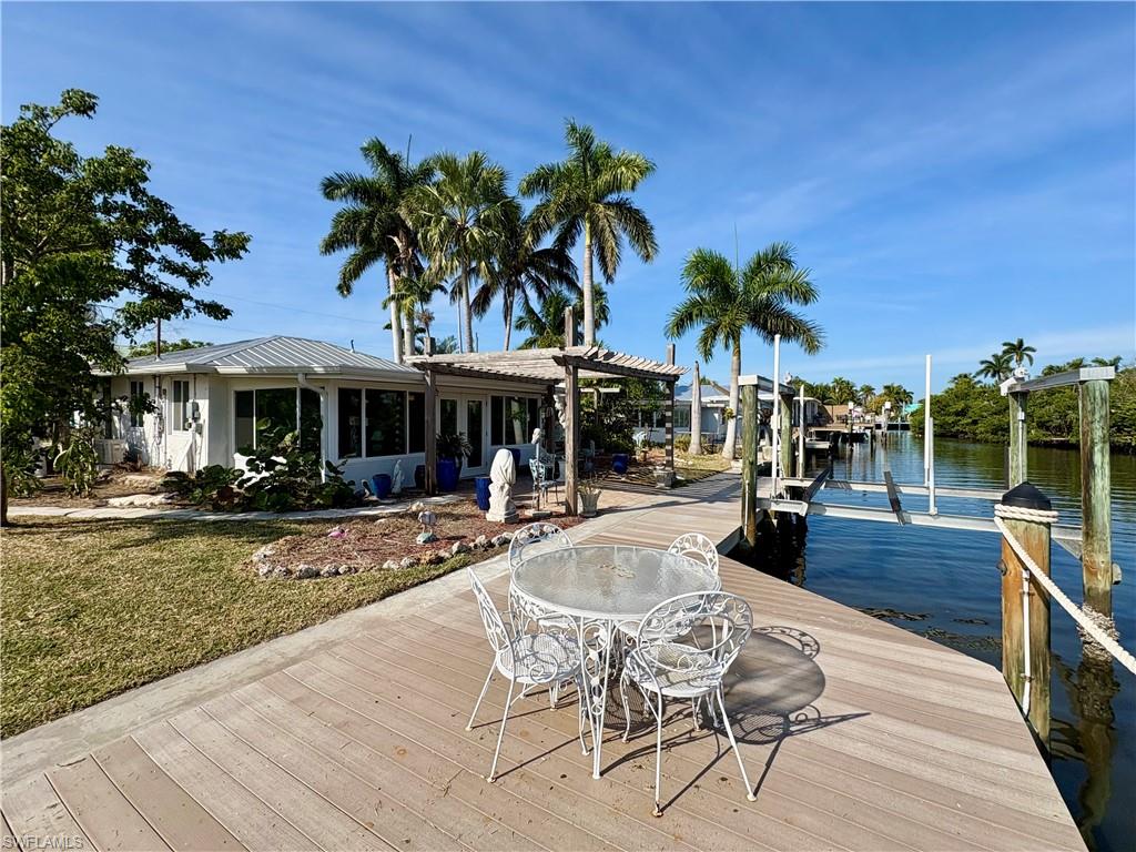 CROWS 2ND PLAT OF MATLACHA - Residential