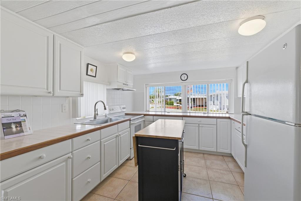 FOREST PARK MOBILE HOME - Residential