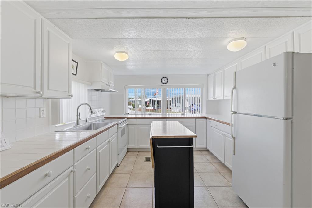 FOREST PARK MOBILE HOME - Residential