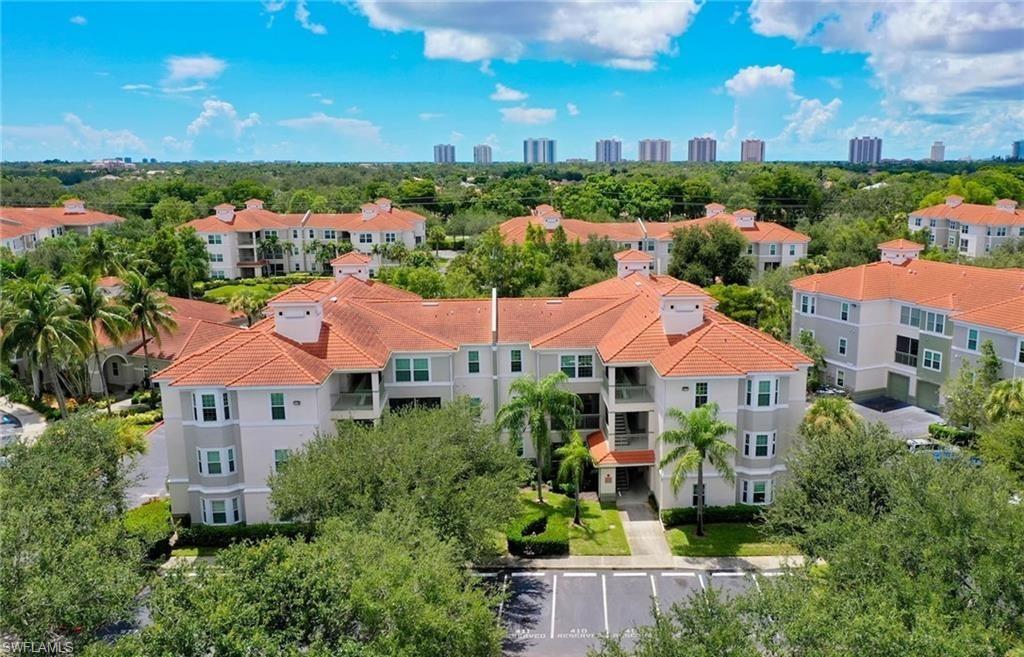 THE TIDES AT PELICAN LANDING - Residential Lease