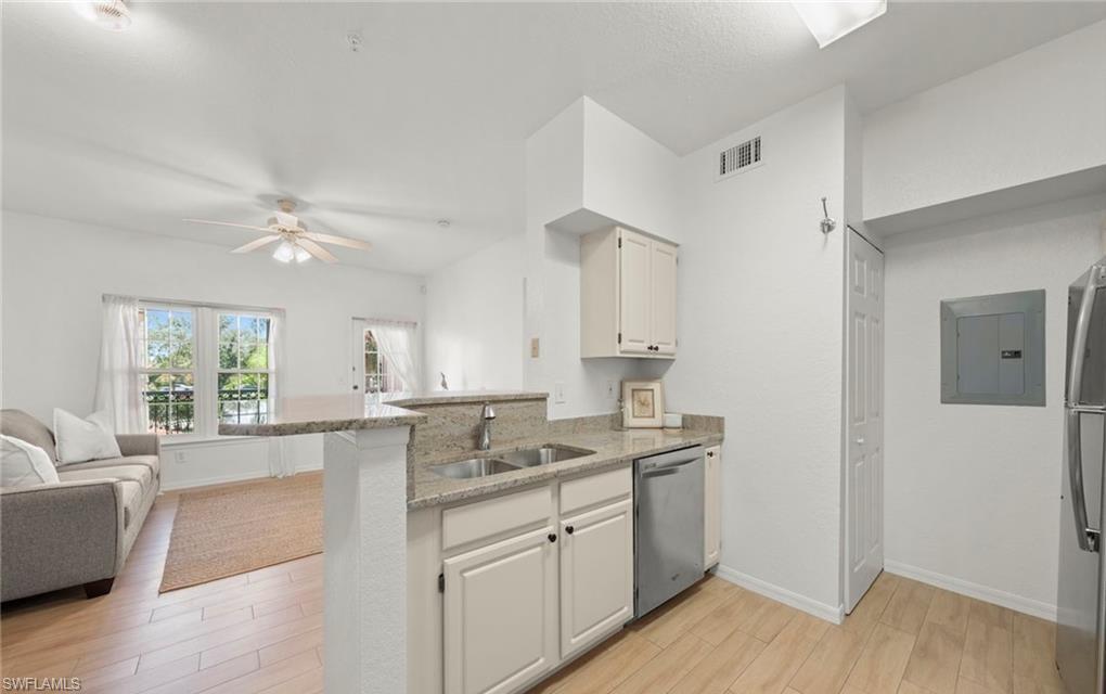 THE TIDES AT PELICAN LANDING - Residential Lease