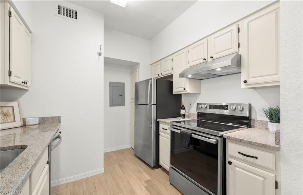 THE TIDES AT PELICAN LANDING - Residential Lease