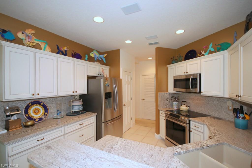 THE HAMPTONS - Residential