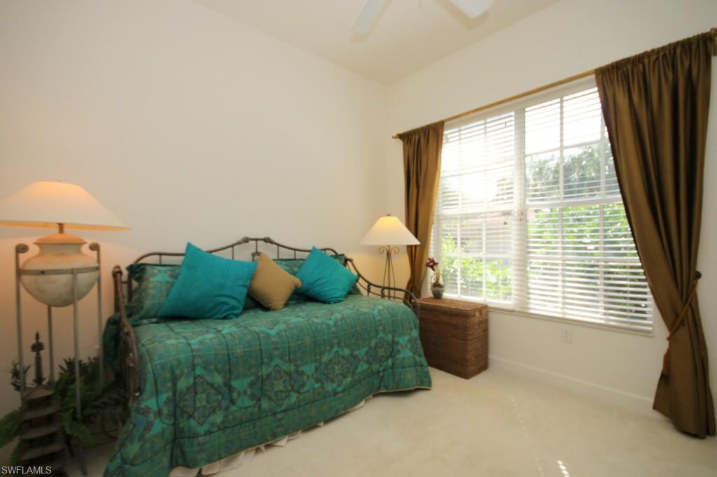 THE HAMPTONS - Residential