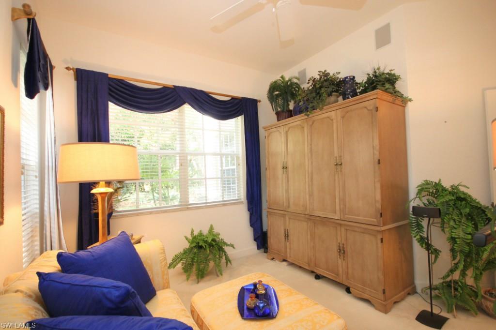 THE HAMPTONS - Residential