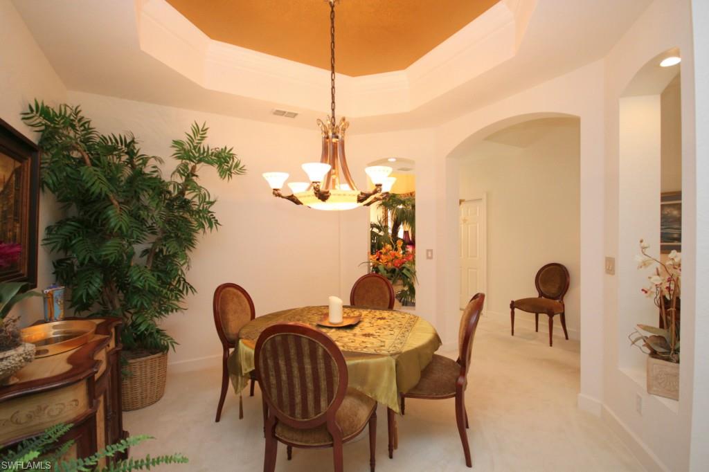 THE HAMPTONS - Residential